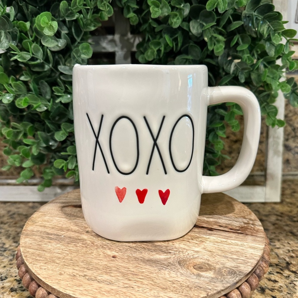 Rae Dunn XOXO Mug